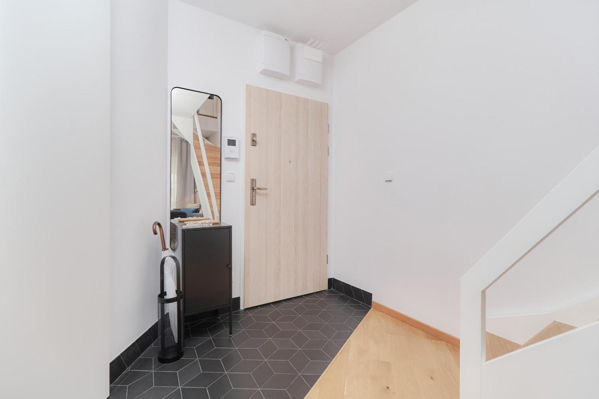 Two Level 2waters By Renters * Breslau
