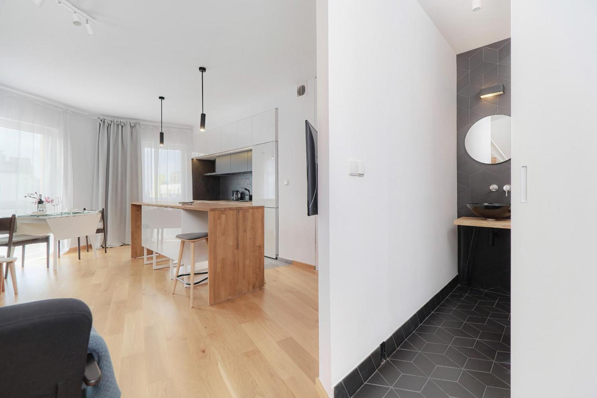 Two Level 2waters By Renters * Breslau