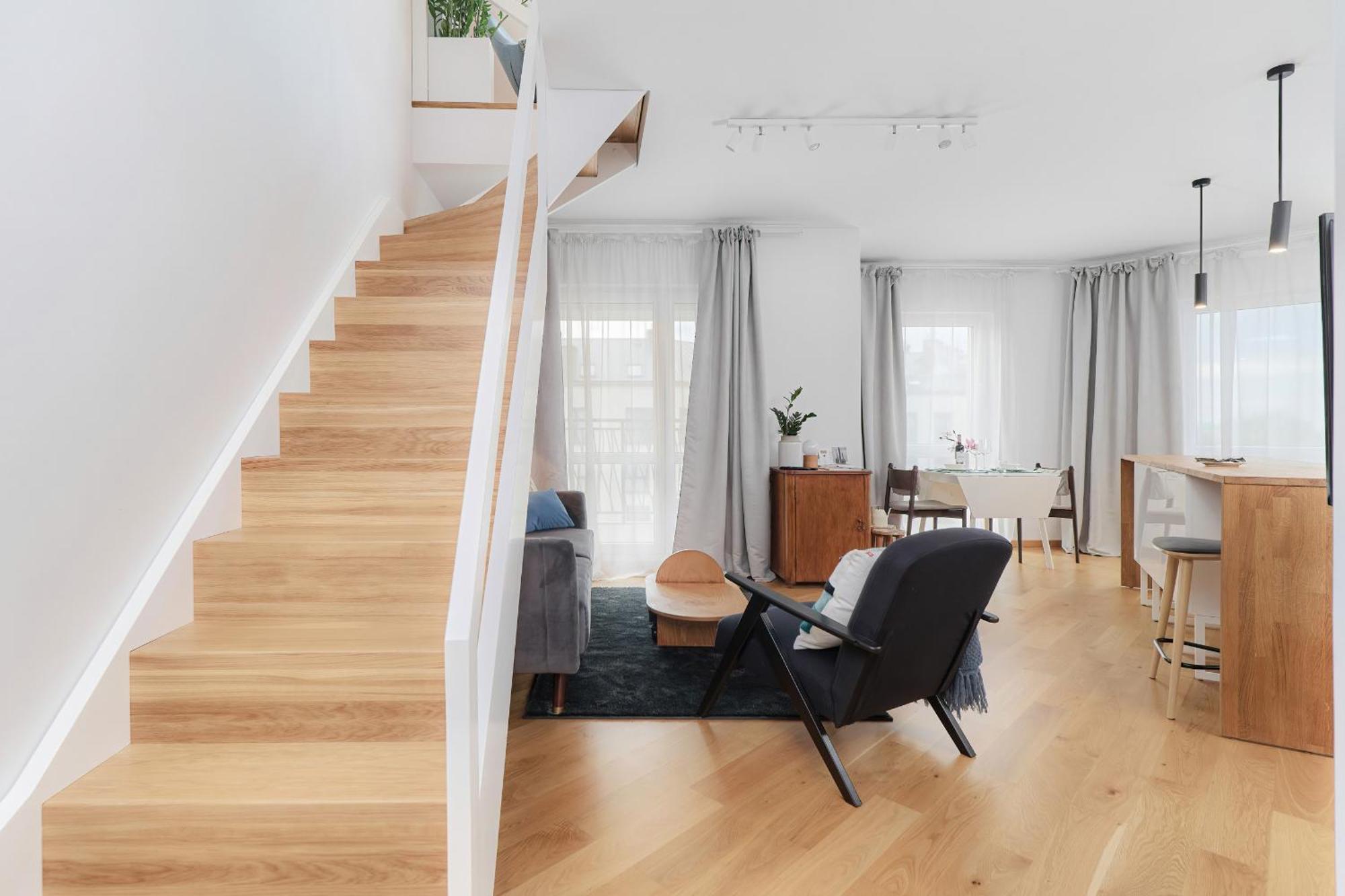 Two Level 2waters By Renters Apartment