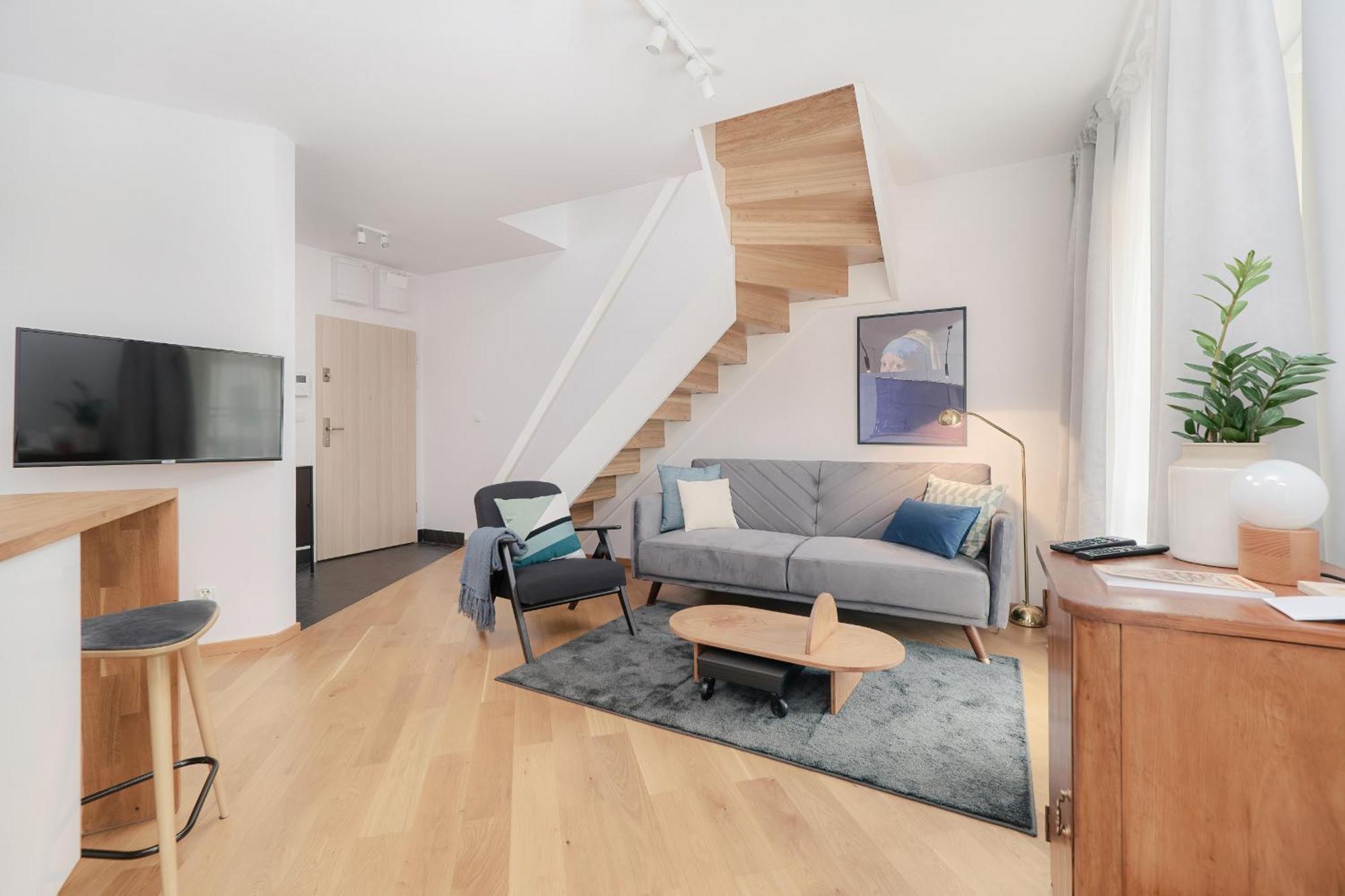 Two Level 2waters By Renters Apartment *