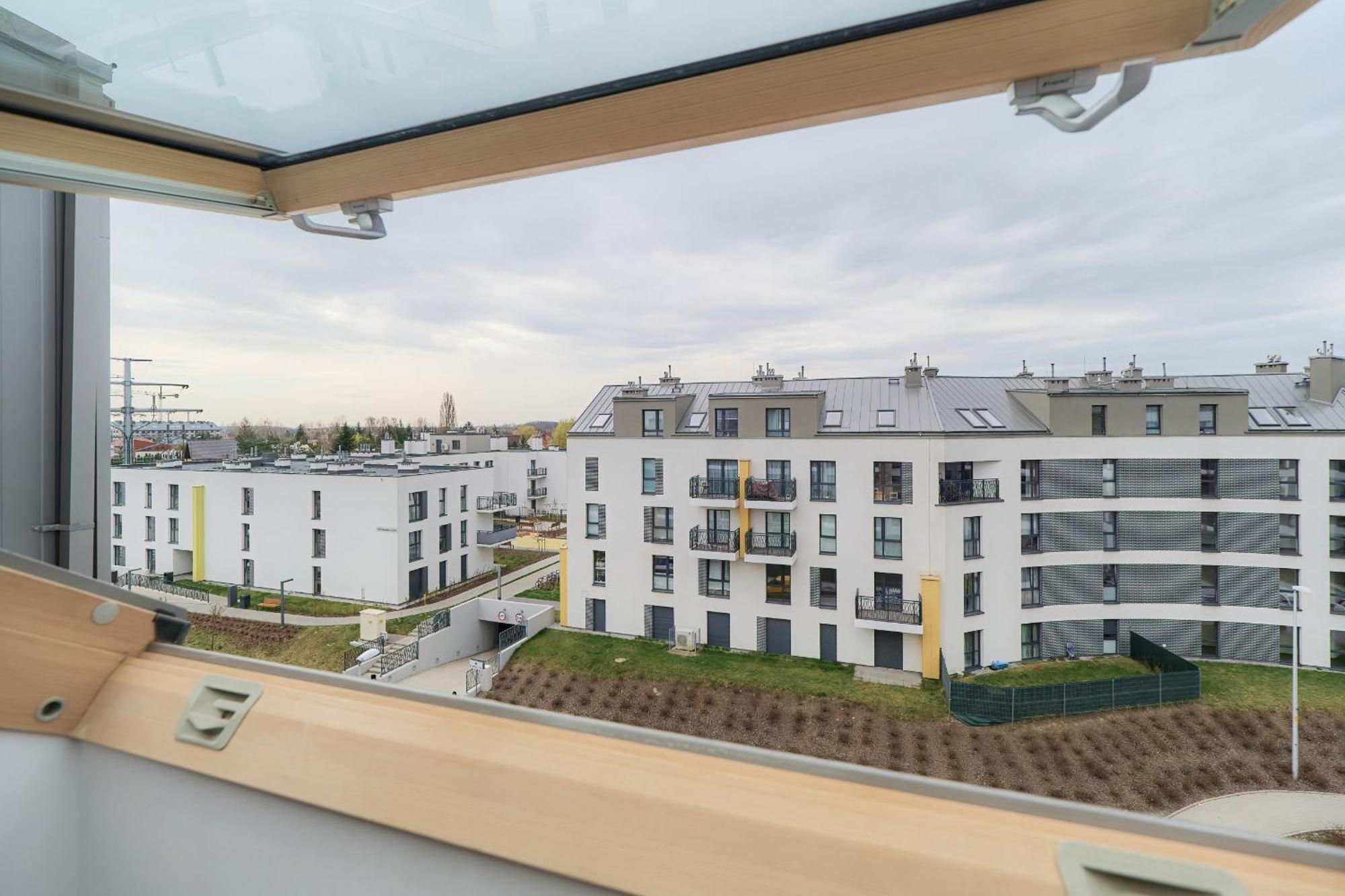 Two Level 2waters By Renters Apartment